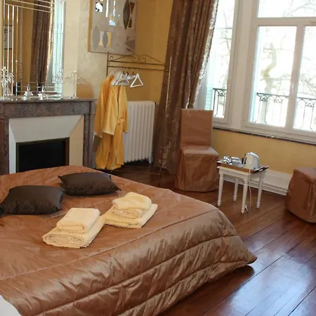 Chambres Des Quatre Coins Du Monde Bed & Breakfast *